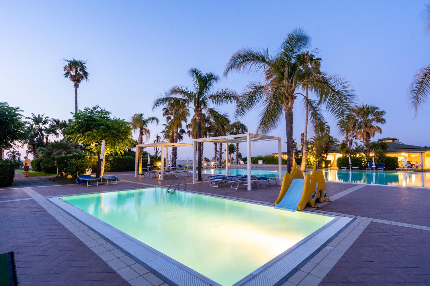 Le Dune Beach Club Messina Exteriör bild
