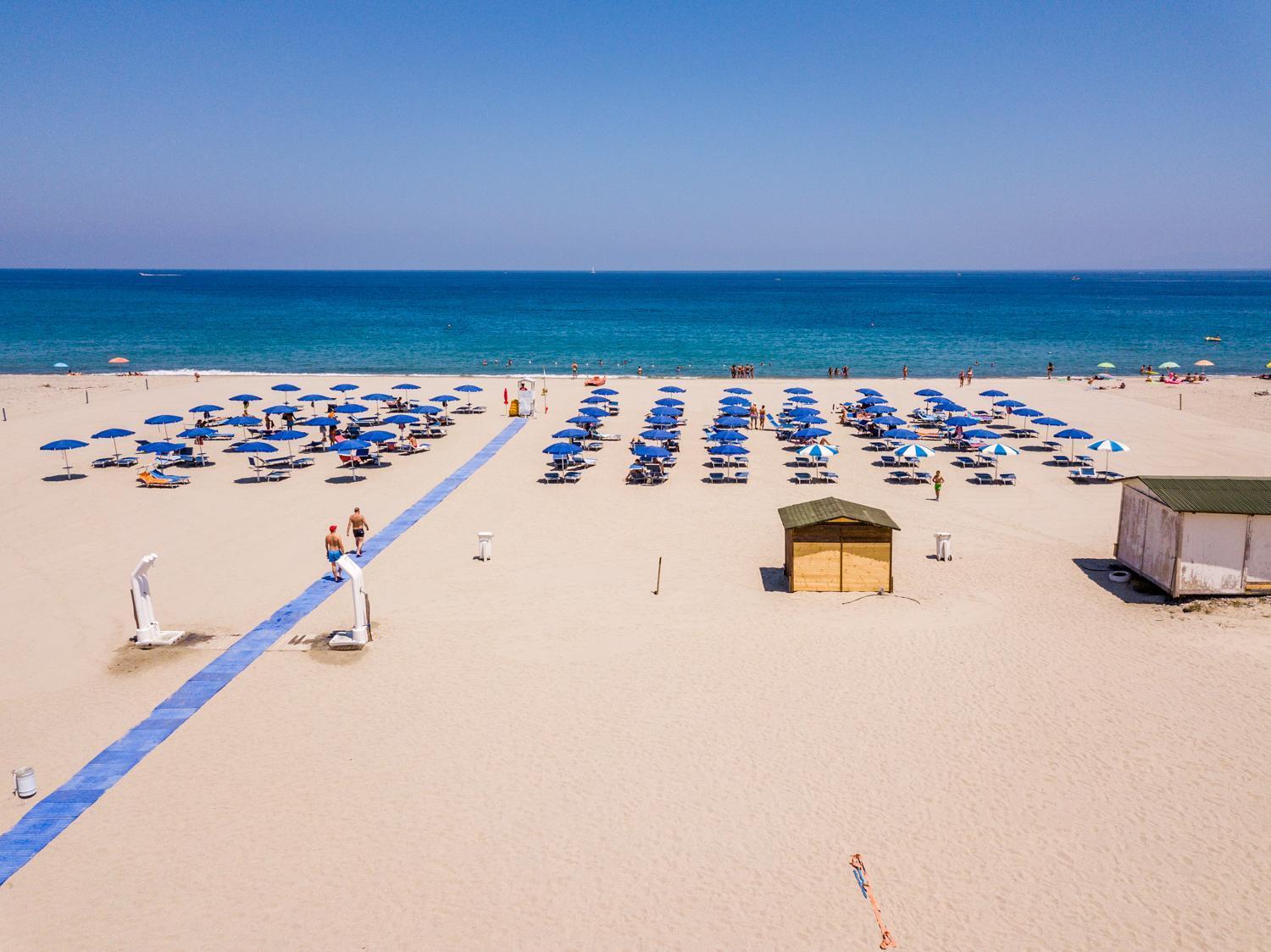 Le Dune Beach Club Messina Exteriör bild