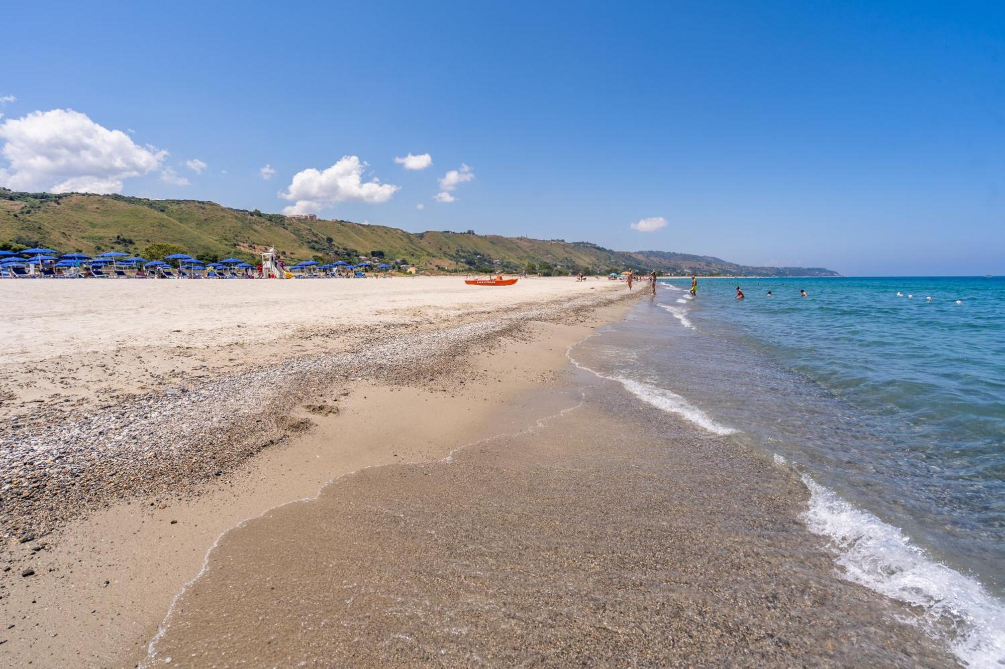 Le Dune Beach Club Messina Exteriör bild